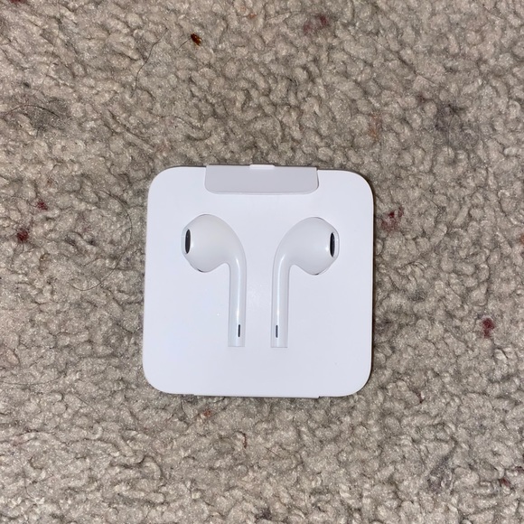 Apple Headphones Brand New Apple Headphones Straight From A Apple